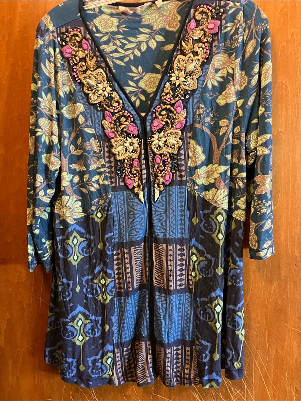 Soft Surroundings Size L Knit Tunic Embroidered 3/4 Sleeves Blue Beads